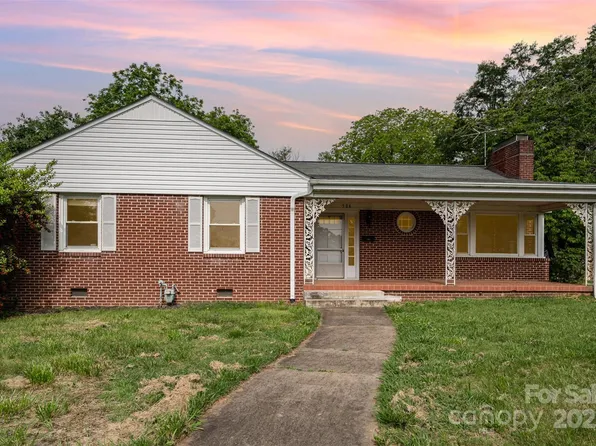 506 7th St SW, Hickory, NC 28602