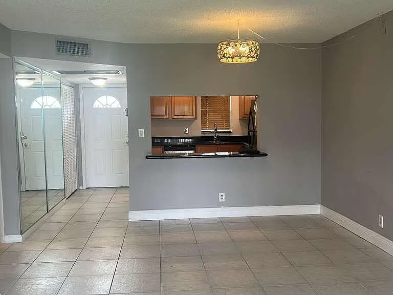 9355 SW 8th St #202 — Photo 14