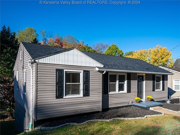 2nd image of 1009 Dominion Way