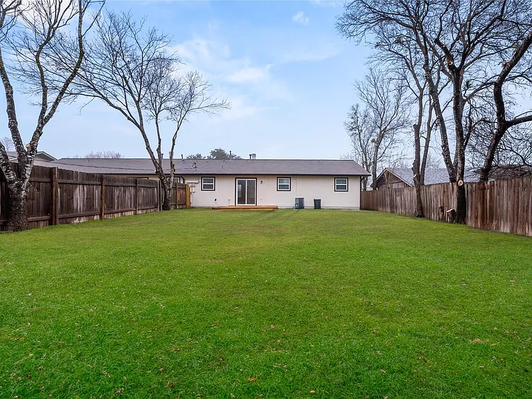 10511 Man O War Ave — Photo 15