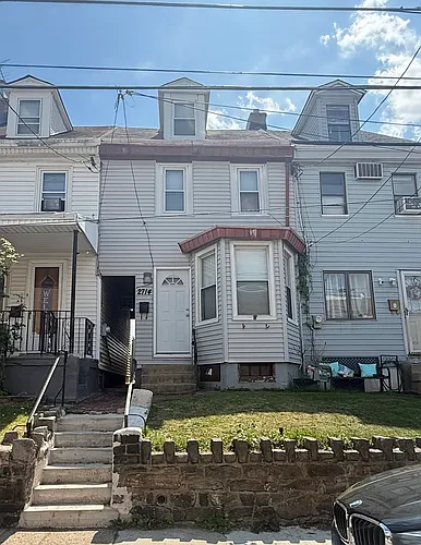 2714 Pratt St Photo 1