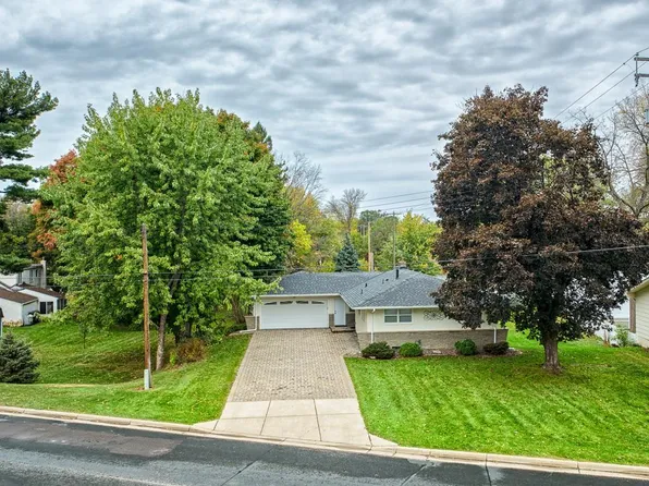 85 Rice Creek Way NE, Fridley, MN 55432