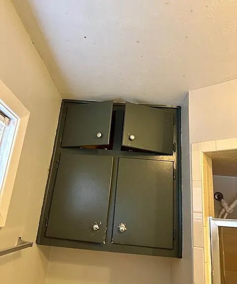 1418 Byron Ave — Photo 15