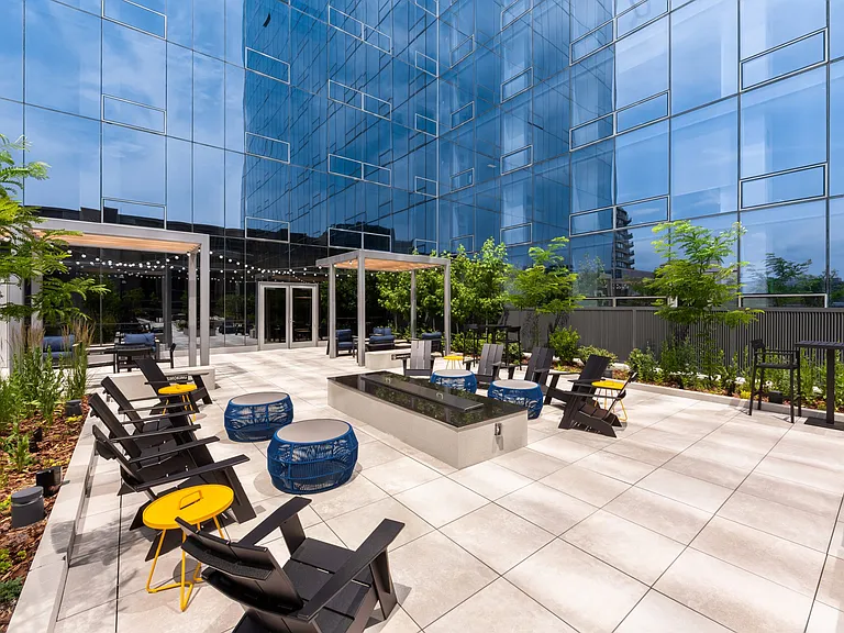 Atlantic Station West — Photo 21