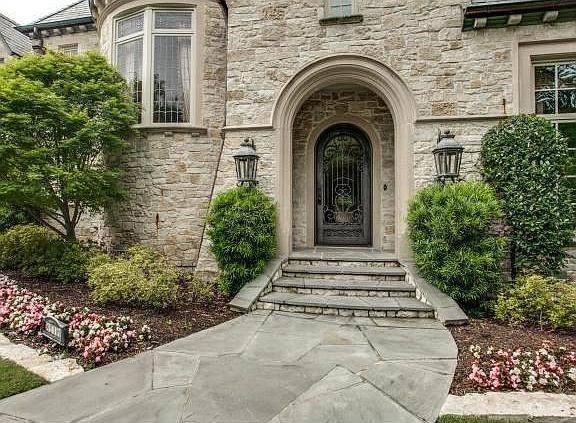 3rd image of 3417 Saint Johns Dr