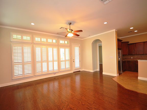 4th image of 12801 Black Hills Dr