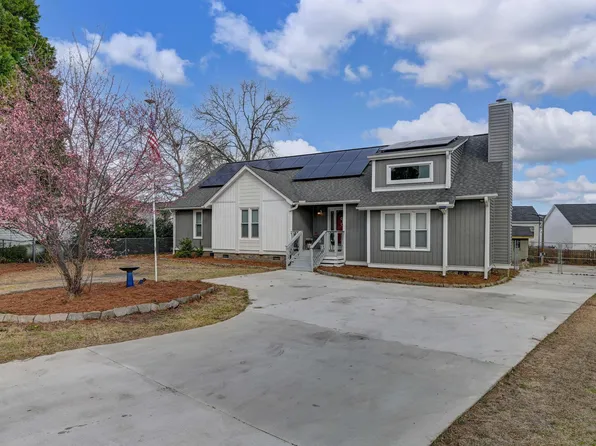 416 Pin Oak Dr, Lexington, SC 29073