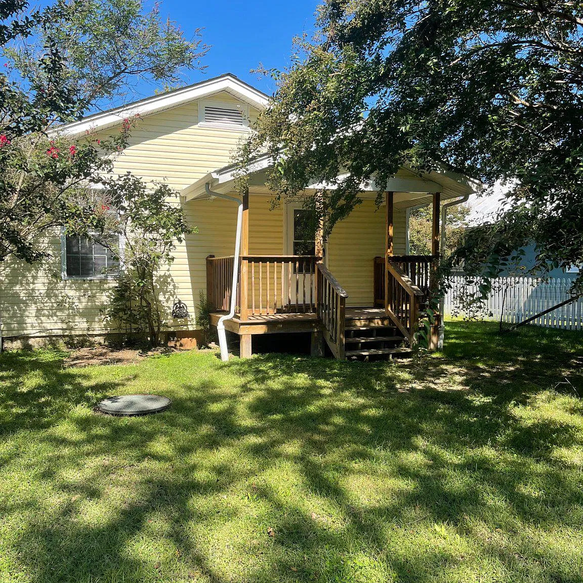 3 bed, 1.5 bath, 888 sqft, $1,850 — Photo 4