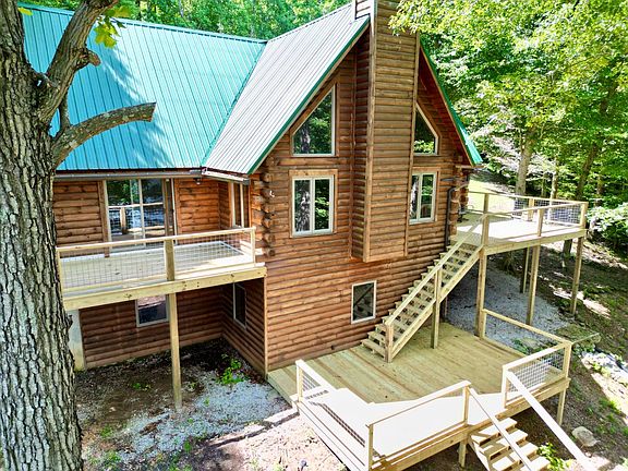 2nd image of 18 Crazy Horse Ln