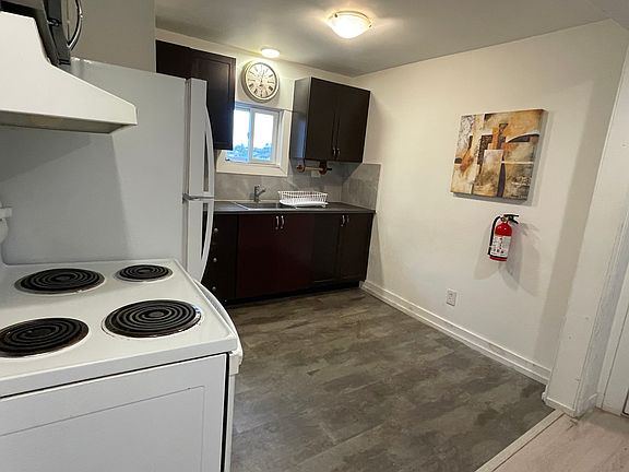 4th image of 1033 Langlois Ave #2