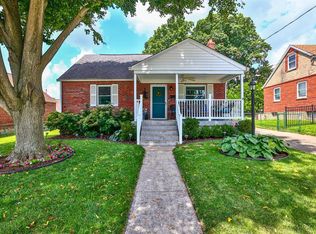 9415 Raven Ln, Blue Ash, OH 45242