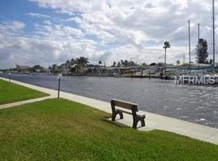 4542 Garnet Dr UNIT 102, New Port Richey, FL 34652