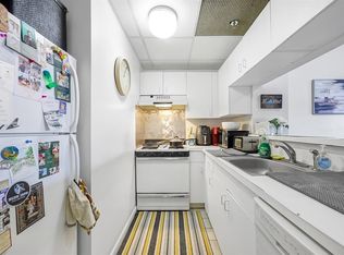 227 Christopher Columbus Dr APT 209B, Jersey City, NJ 07302