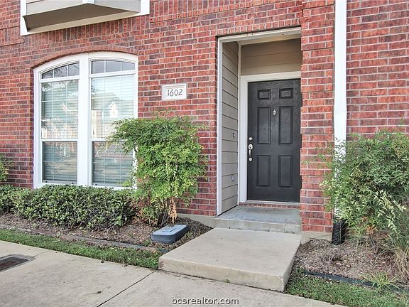 3rd image of 305 Holleman Dr E APT 1602