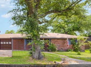 6110 Jenny, Highlands, TX 77562