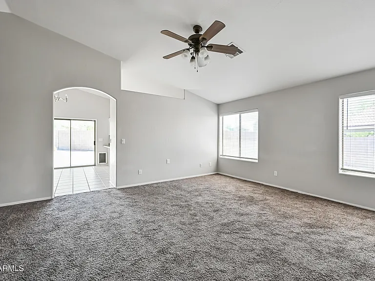 351 N Wildrose — Photo 3