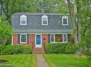 3900 Whispering Ln, Falls Church, VA 22041