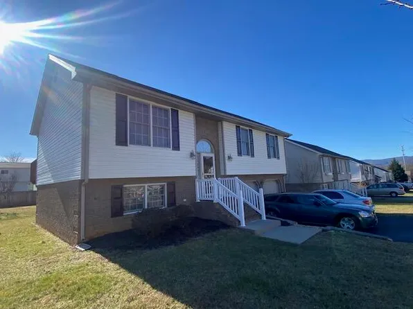 4322 Quail Dr NW, Roanoke, VA 24017