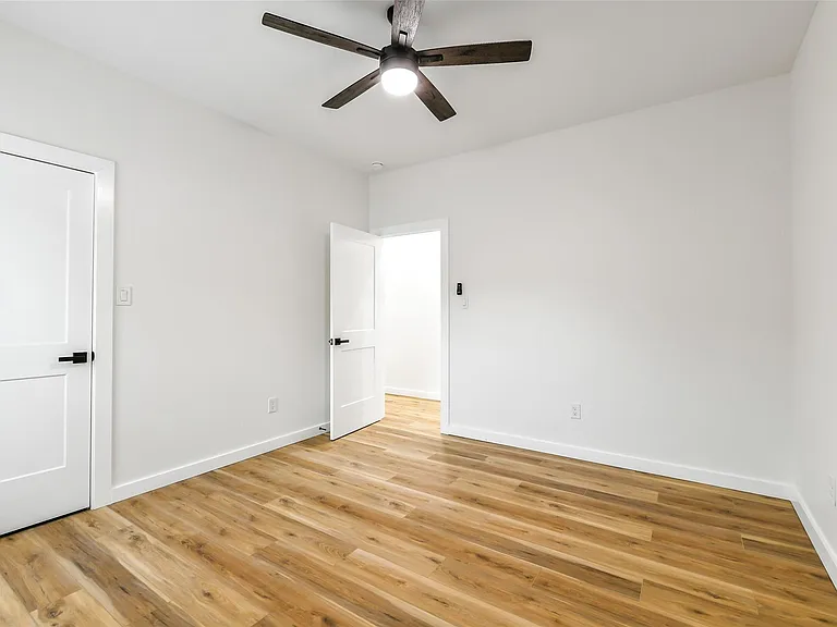 7486 Stanwick Dr #B — Photo 15