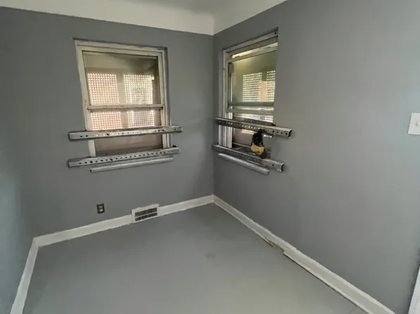 10141 Roxbury St, Detroit, MI 48224