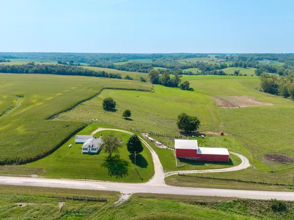 2531 115th Ave, Viola, IL 61486
