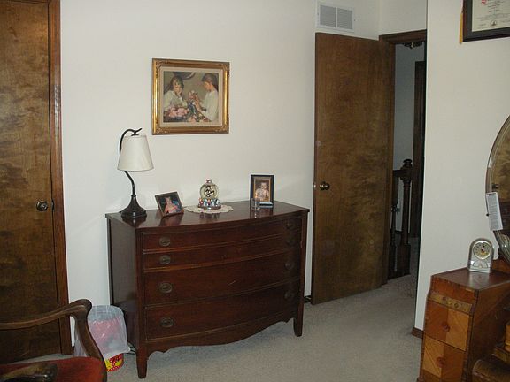 3rd image of 4920 Sequoia Dr