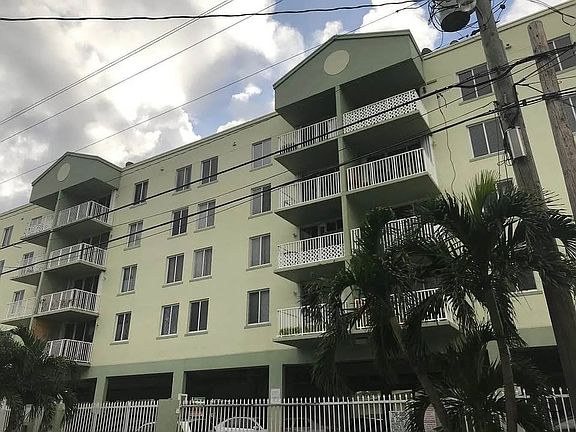 2nd image of 616 NW 26th Ave APT 310