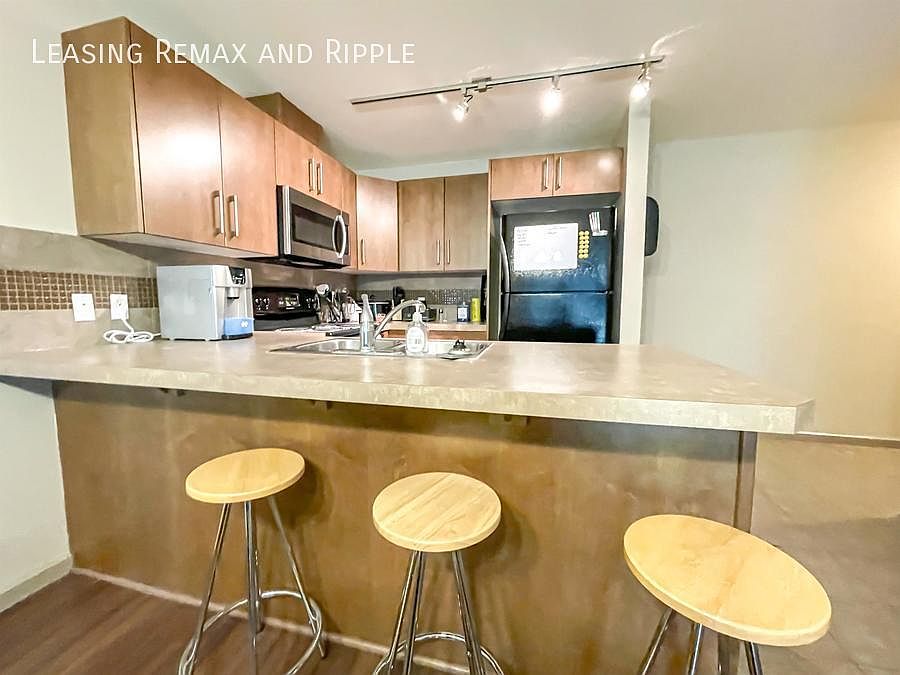 1st image of 210 N 15th Ave SE #1403