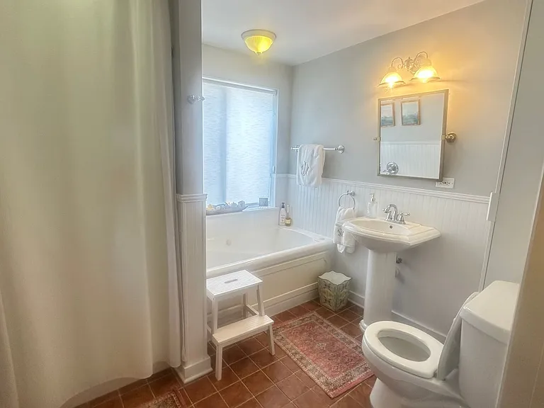 1332 Belvedere Ave — Photo 15