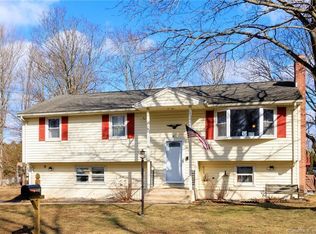 40 Pemberton Rd, Willimantic, CT 06226