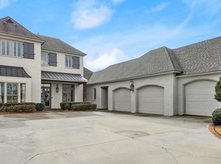 2435 Tiger Crossing Dr, Baton Rouge, LA 70810