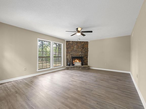 4th image of 6030 Mingle Dr
