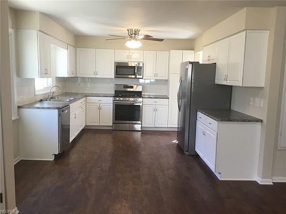 2nd image of 4064 Genevieve Blvd