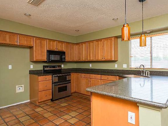 3rd image of 3649 E Windsong Dr