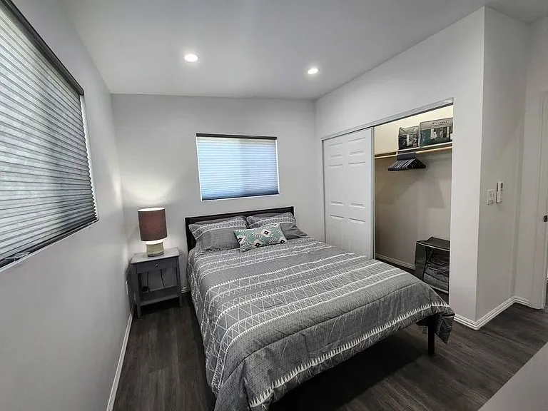2912 1/2 Lincoln Park Ave #1/2 — Photo 12