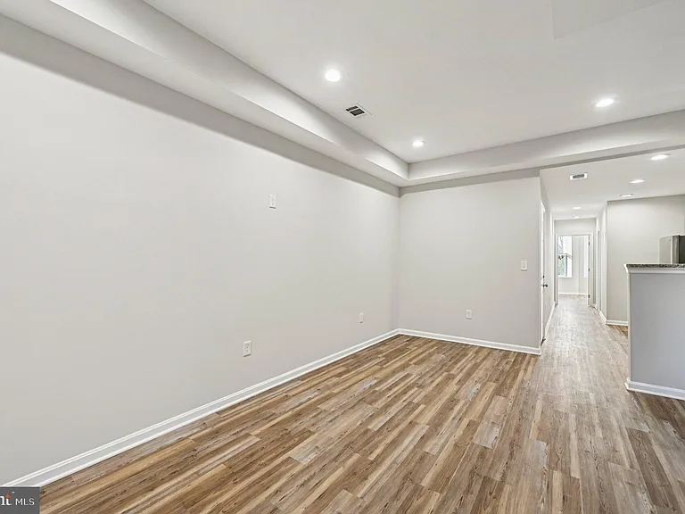 750 Reservoir St #B — Photo 9