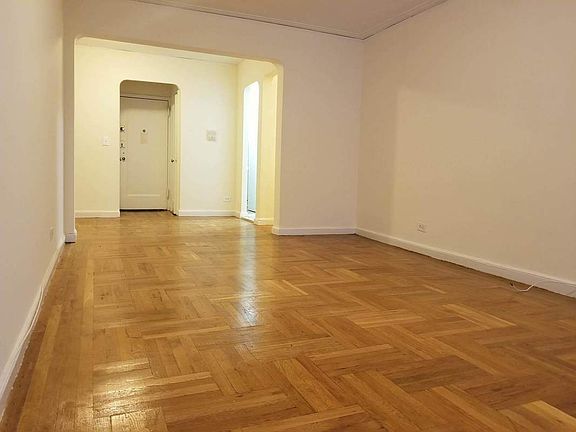 2nd image of 140 Van Cortlandt Ave W APT 4M