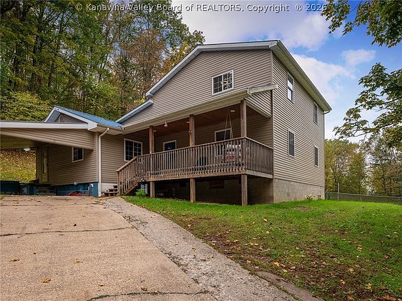 2nd image of 18 Skyrock Ln