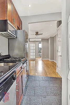 2nd image of 422 E 9th St #14