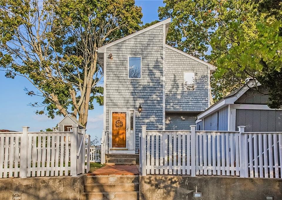 22 Everett Ave, Bristol, RI 02809 Zillow