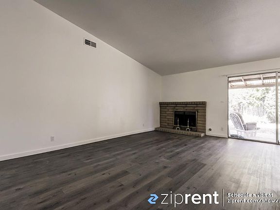5th image of 4004 Hollygrove Ct