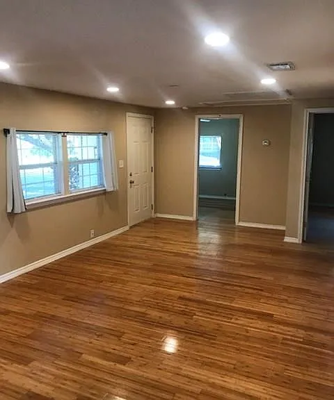 1604 Wilson St — Photo 1