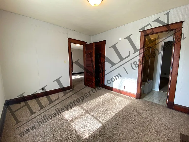 229 S 17th St — Photo 6