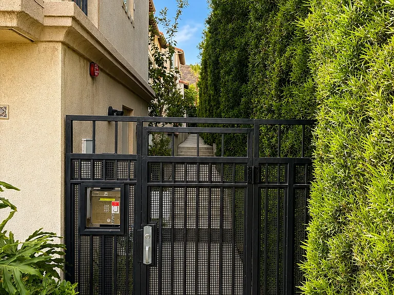 5046 Mosaic Ct — Photo 30