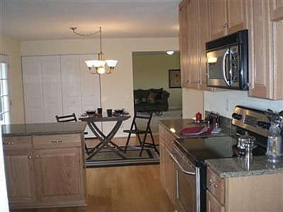 2nd image of 807 Saratoga Way