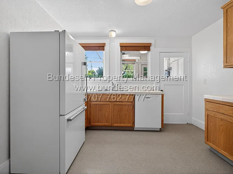 612 Petaluma Blvd S — Photo 24