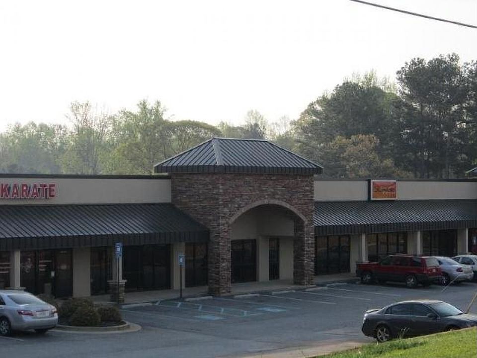 2nd image of 229 S Davis Rd