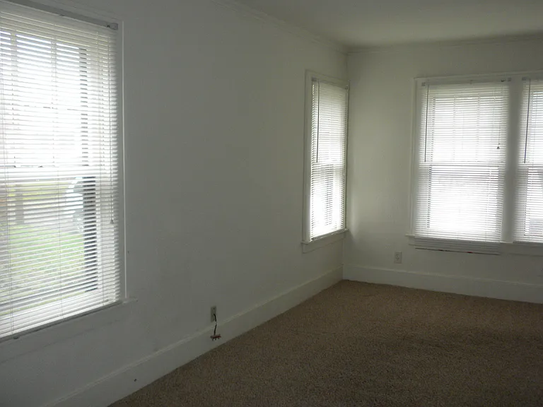 1008 Otto Ct — Photo 4