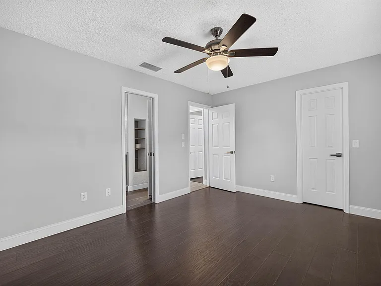 825 SE Starflower Ave — Photo 30