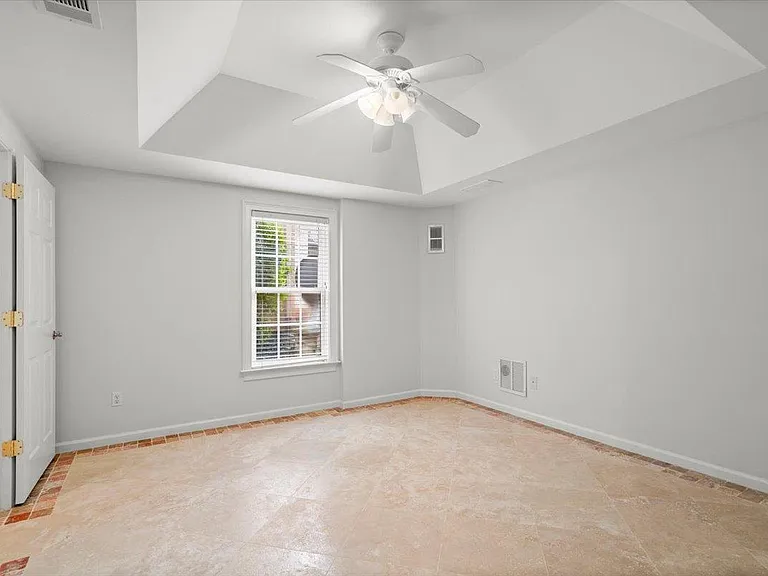 875 Wescott Ln — Photo 60
